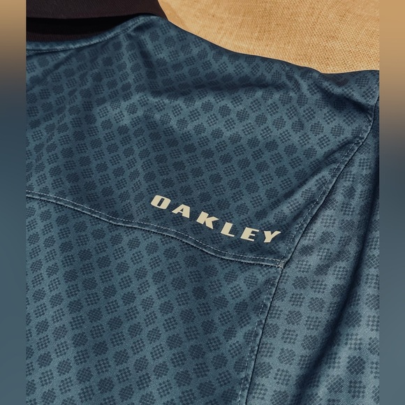 Oakley Polo Shirt Patterned Polo Blue with Black Collar Mens XXL - Picture 9 of 9